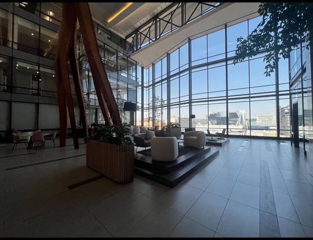 1,788M² OFFICE TO LET IN ROSEBANK